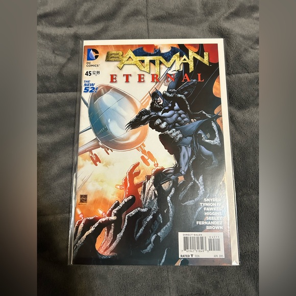 BATMAN ETERNAL ISSUES #41-45 - Picture 6 of 6